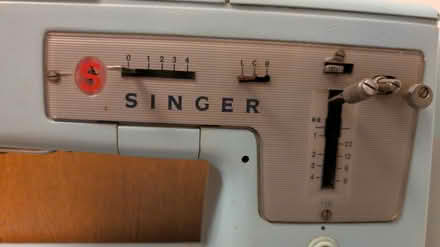Photo of free Vintage Singer Sewing Machine (Oxford OX4) #2
