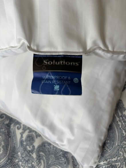 Photo of free Pillows (DA82PL) #1