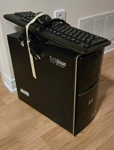 Photo of free HP Desktop NOTE: No Monitor (Kanata Lakes) #1