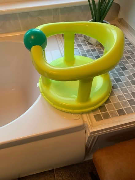 Photo of free Baby bath seat (AL1) #1