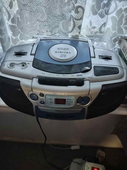 Photo of free Retro cd, cassette and am/FM stereo player (Hollingwood S43) #1