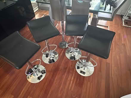 Photo of free 4 bar stools in great condition (Suntree Melbourne) #2