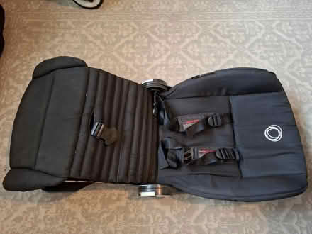 Photo of free Bugaboo bee bassinet and seat (Berkhamsted, HP4) #4