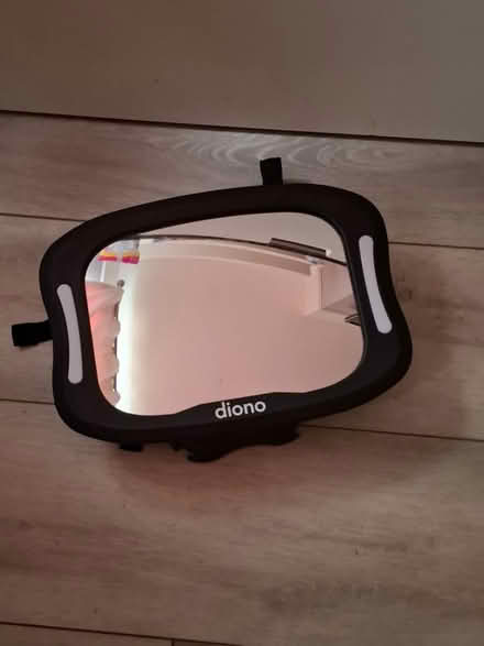 Photo of free Mirror for rear facing carseat (Croydon CR2) #1