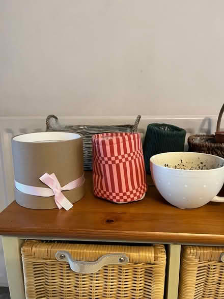 Photo of free Assorted pots (Linslade LU7) #2