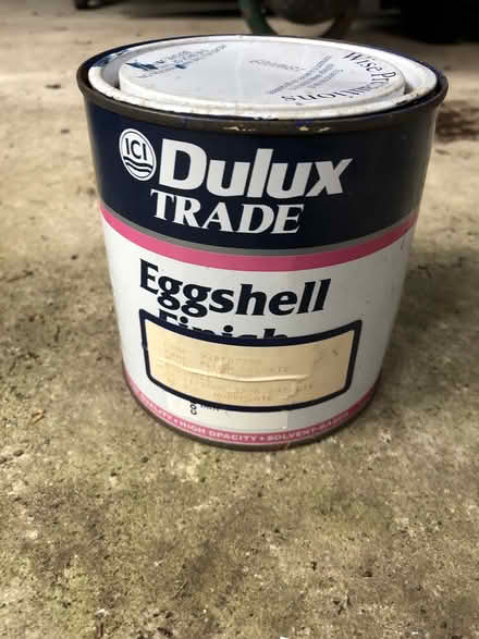 Photo of free Dark blue paint: Dulux Plush Velvet (Harrogate HG2) #1