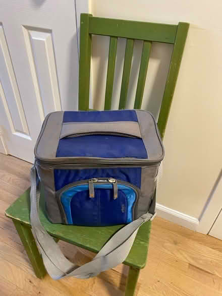 Photo of free Pick Nic cooler/ice chest portable (Elmhurst , Queens) #1