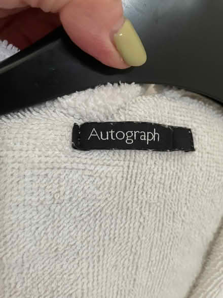 Photo of free White towelling dressing gown (Longbarn WA2) #3