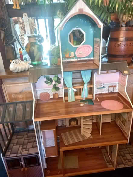 Photo of free extra large woodedn dolls house (Lower Stondon SG16) #2