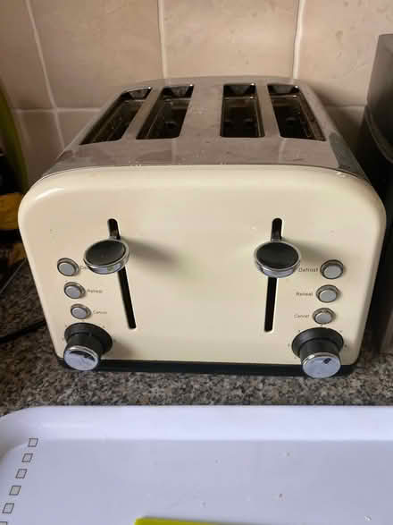 Photo of free Toaster (Buckhaven KY8) #1