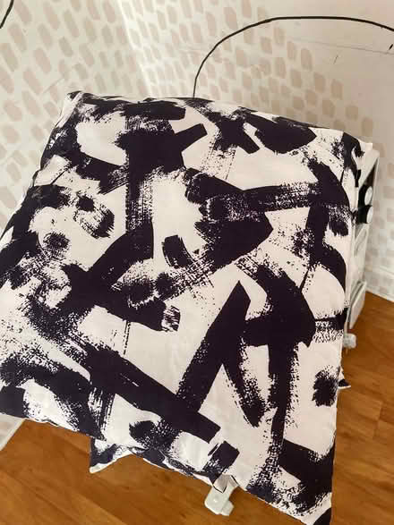 Photo of free 5 cushions (CV21 Rugby) #3