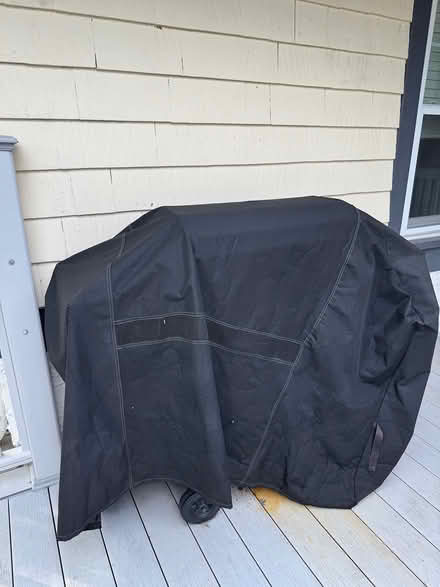 Photo of free Gas grill cover (St. Paul Mac groveland) #1