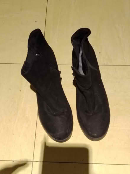 Photo of free Ladies shoes size 7 (Edgware NW9) #1