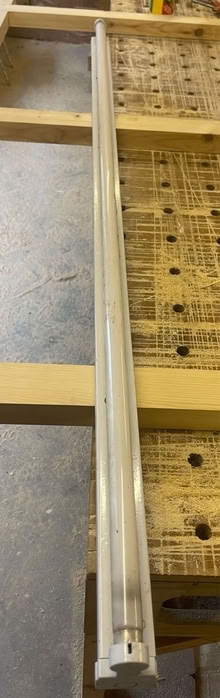 Photo of free 5 foot light (Cambridge) #1