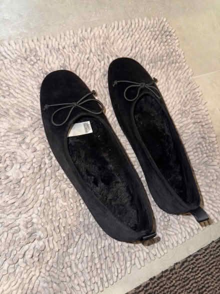 Photo of free Ladies shoes - size 8 - almost new (BR2) #1