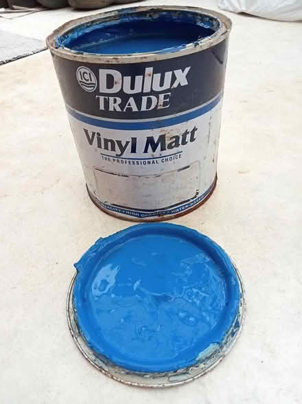 Photo of free Paint - Dulux vinyl matt emulsion (Tadmarton OX15) #1