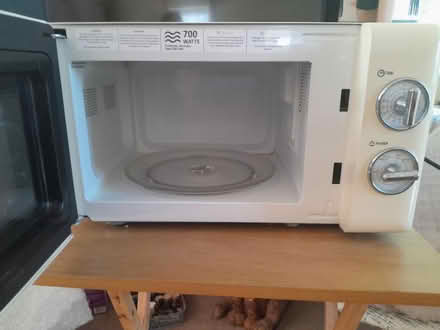 Photo of free Retro Microwave (Southsea PO5 1HW) #2