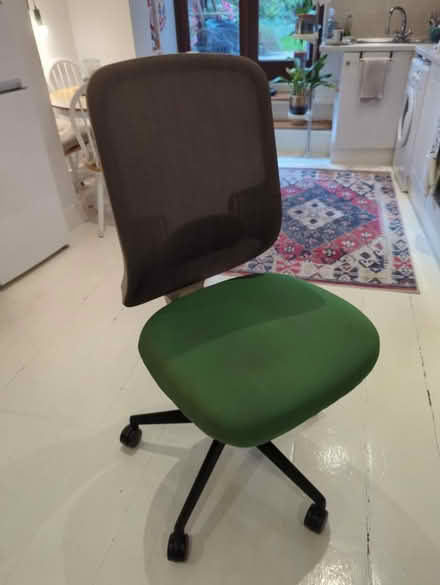 Photo of free Desk Chair (SE3) #1