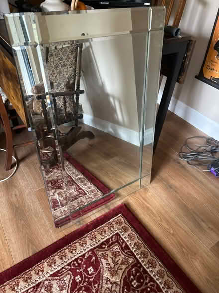 Photo of free Mirror 60.5 cm x 90cm (LS72HJ) #1