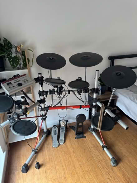 Photo of free Yamaha DTXPress IV Electric Drums (Hatfield) #1