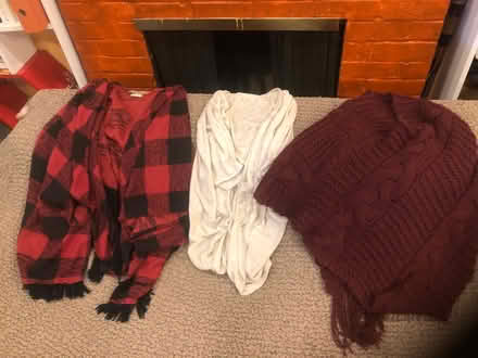 Photo of free Girl shawls & poncho (San Lorenzo) #1