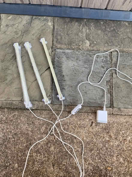 Photo of free Plant grow lights (Near Ft. Totten Park) #1