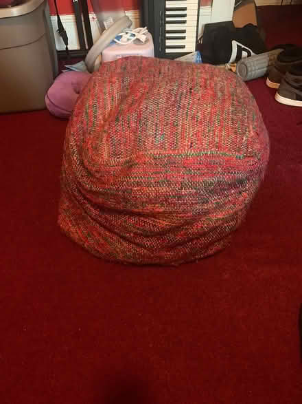 Photo of free Pouf/Ottoman (Brookland/Rhode Island Ave NE) #1