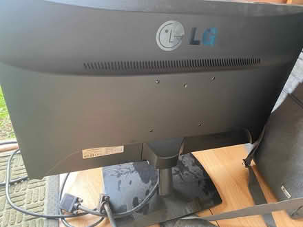 Photo of free LG Computer Monitor (Woodley RG5) #2
