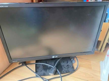 Photo of free LG Computer Monitor (Woodley RG5) #1