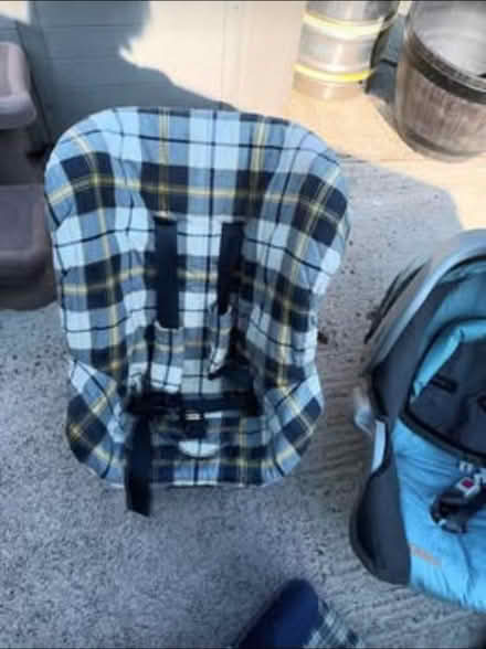 Photo of free Complete set of car seats (CT15) #4