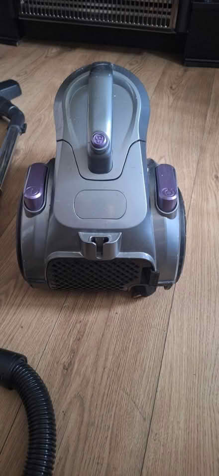 Photo of free Fully working cyclone hoover (Welling DA16) #4
