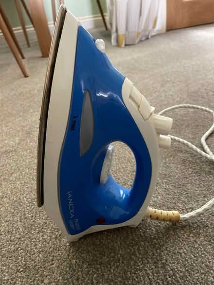 Photo of free Lightweight Steam iron (Keynsham) #1