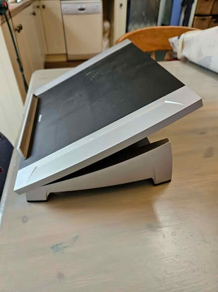 Photo of free Support For Laptop Computer (TN25) #1