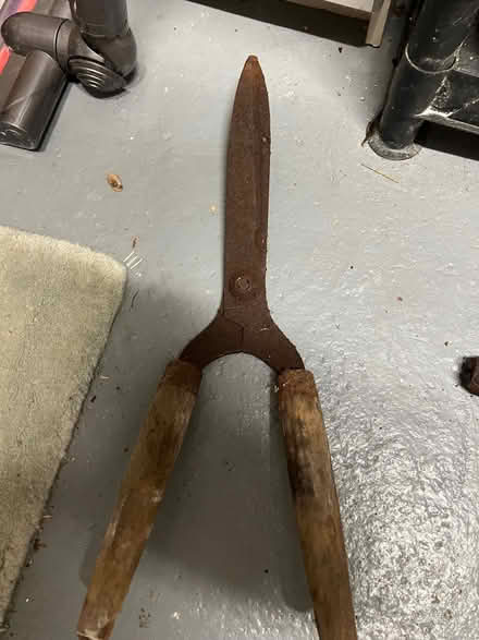 Photo of free Selection of rusty old tools (Clanfield PO8) #3