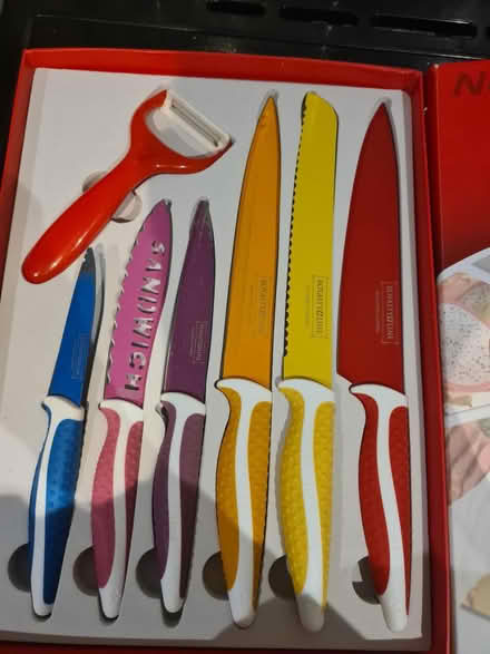Photo of free Knives set (SE18 6YG S SE18) #2