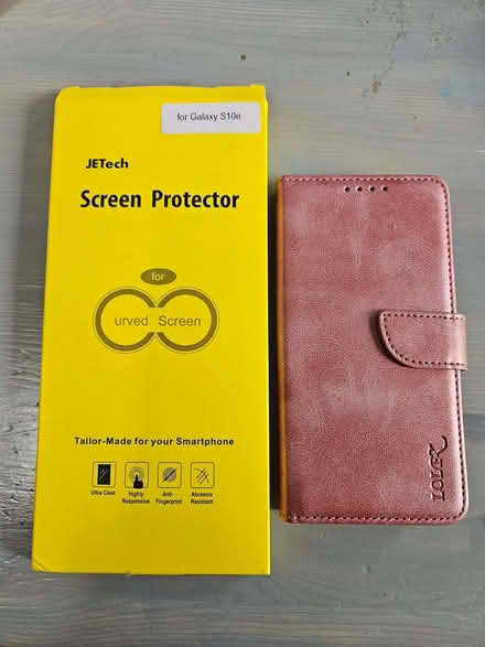 Photo of free Galaxy S10e Screen Protector And Case (TN25) #1