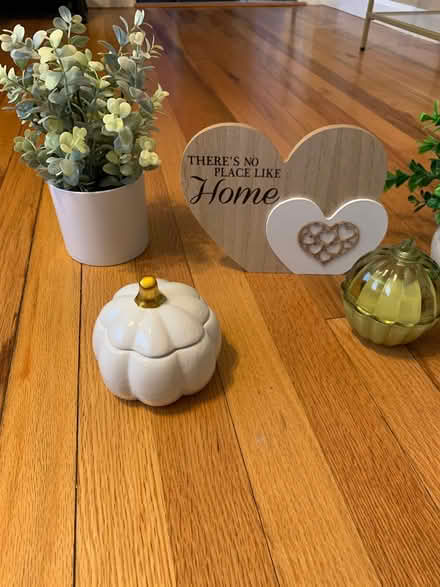 Photo of free Various home decor (Saugerties) #2