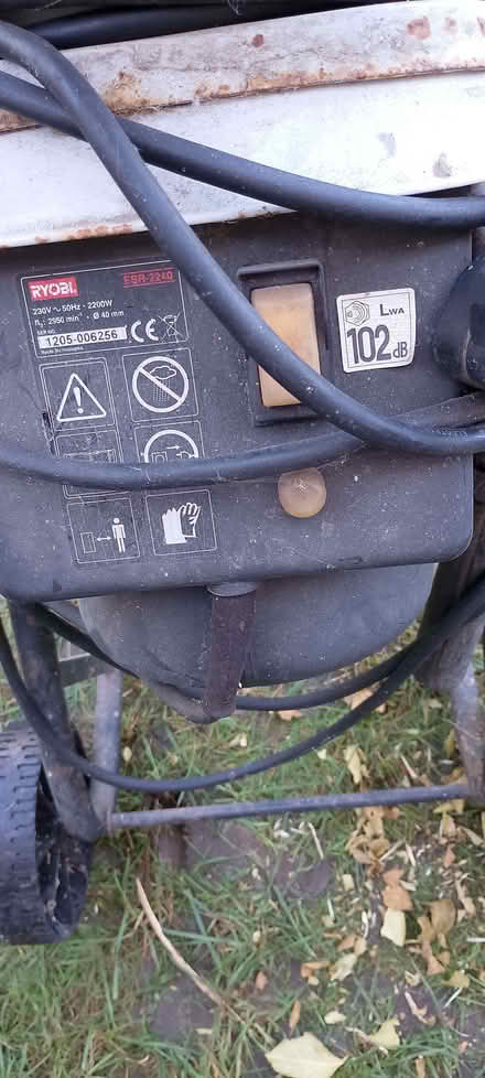 Photo of free Garden shredder. (Tolworth KT5) #1