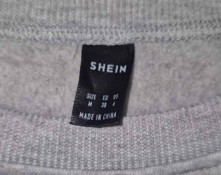 Photo of free New York jumper (Lambeth SW8) #2