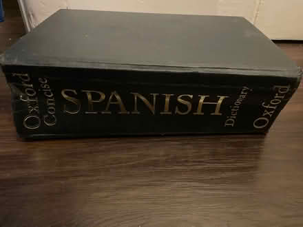 Photo of free Spanish dictionary Oxford Concise (Churchtown, Dublin 14) #1