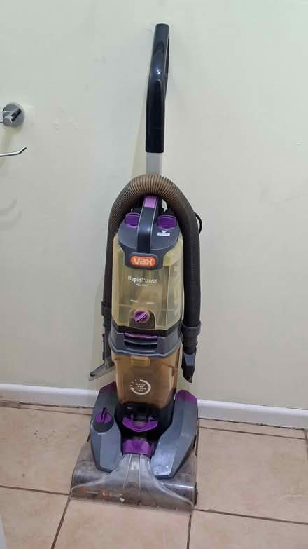 Photo of free Vax carpet cleaner/parts (LE2) #1