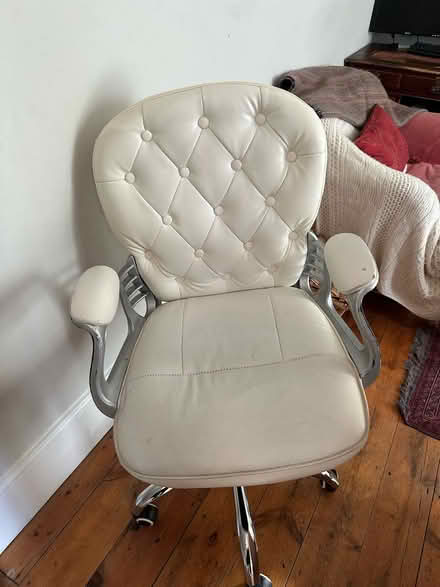 Photo of free Desk Chair (AL1 4QN) #2