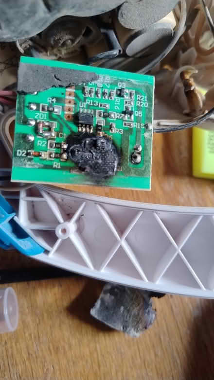 Photo of free Handheld vacuum (not working) (RH19 East Grinstead) #4