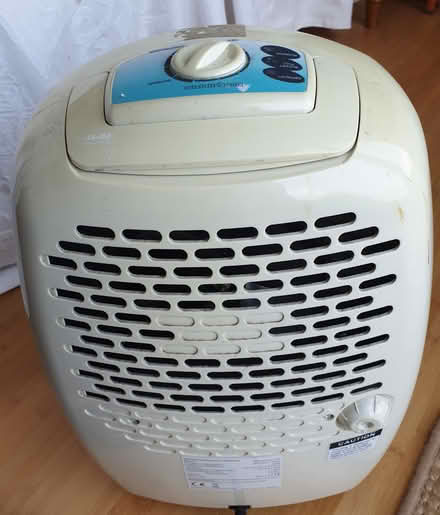 Photo of free dehumidifier (seaton EX12) #4