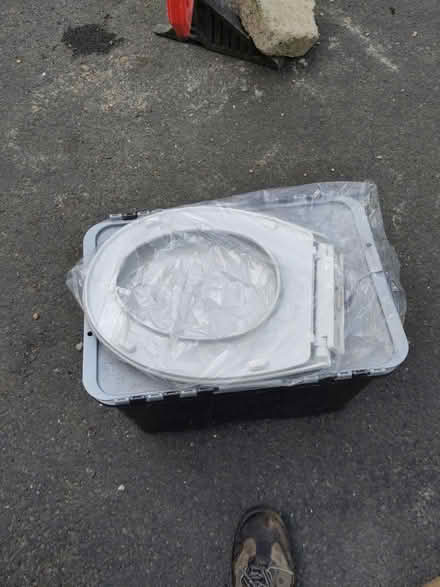 Photo of free Unused toilet seat (Saint Leonards TN38) #2