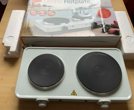Photo of free Plug-in dual hot plate (Edinburgh EH8) #1