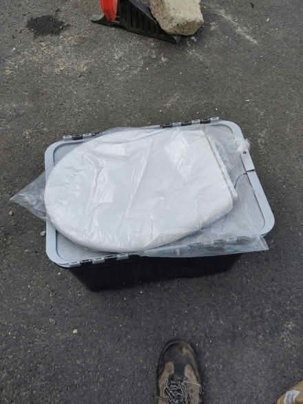 Photo of free Unused toilet seat (Saint Leonards TN38) #1