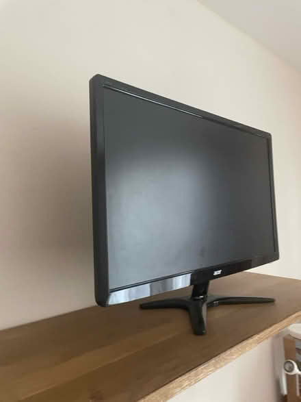 Photo of free Acer monitor no power cable (Mill Road CB1) #2