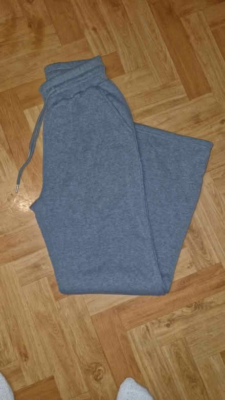 Photo of free Tracksuit bottom (Lambeth SW8) #1