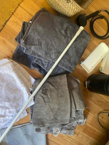 Photo of free Bathroom items various (East dulwich) #4
